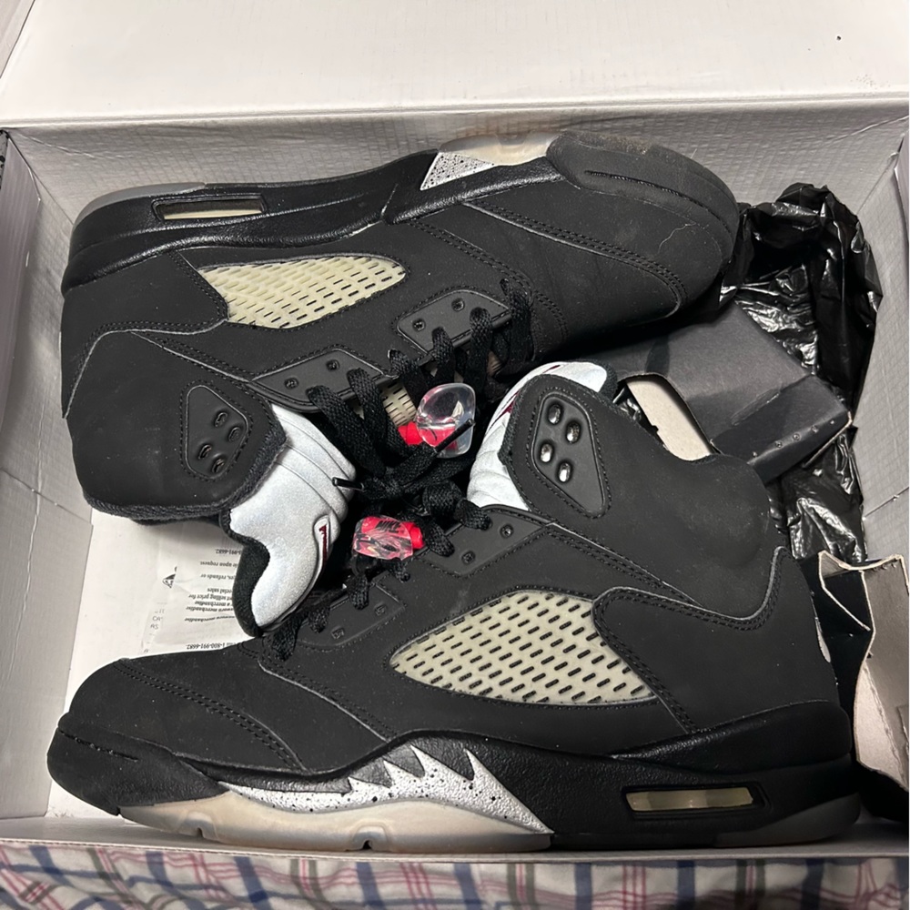 Jordan 5’s “Black Metallic” 2016